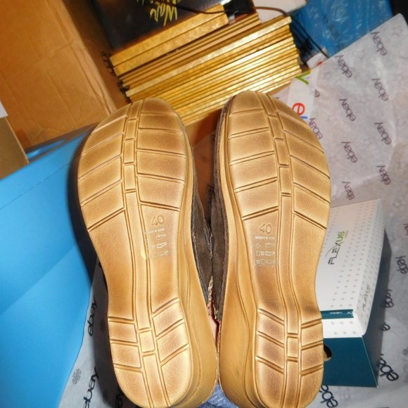 SALE! - NEW 9M FLEXUS BY SPRING STEP BROWN SUEDE HESTIA CLOG NEW IN BOX - Picture 8 of 8